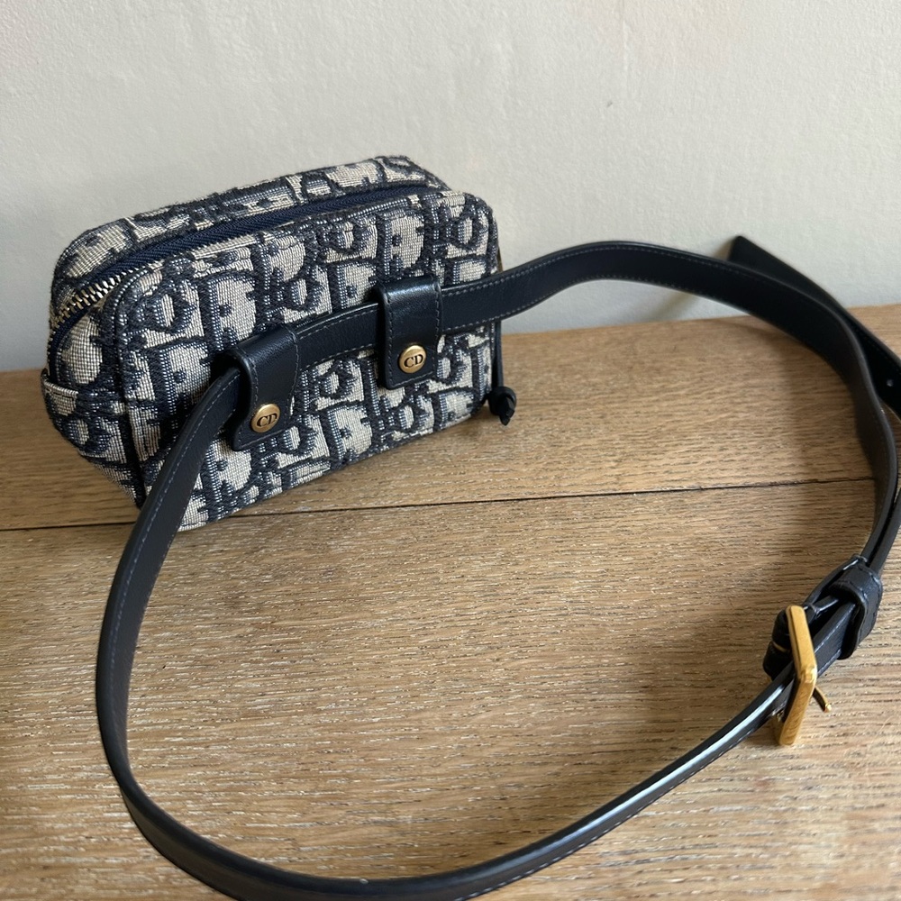 Christian Dior Waist Belt Pouch Leather Navy Beige - Picture 4 of 8